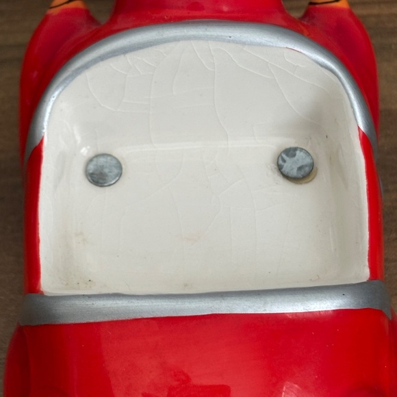 Walt DISNEY Salt & Pepper Shakers Magnetic MICKEY & MINNIE MOUSE Retro Red CAR 3 - Picture 9 of 15